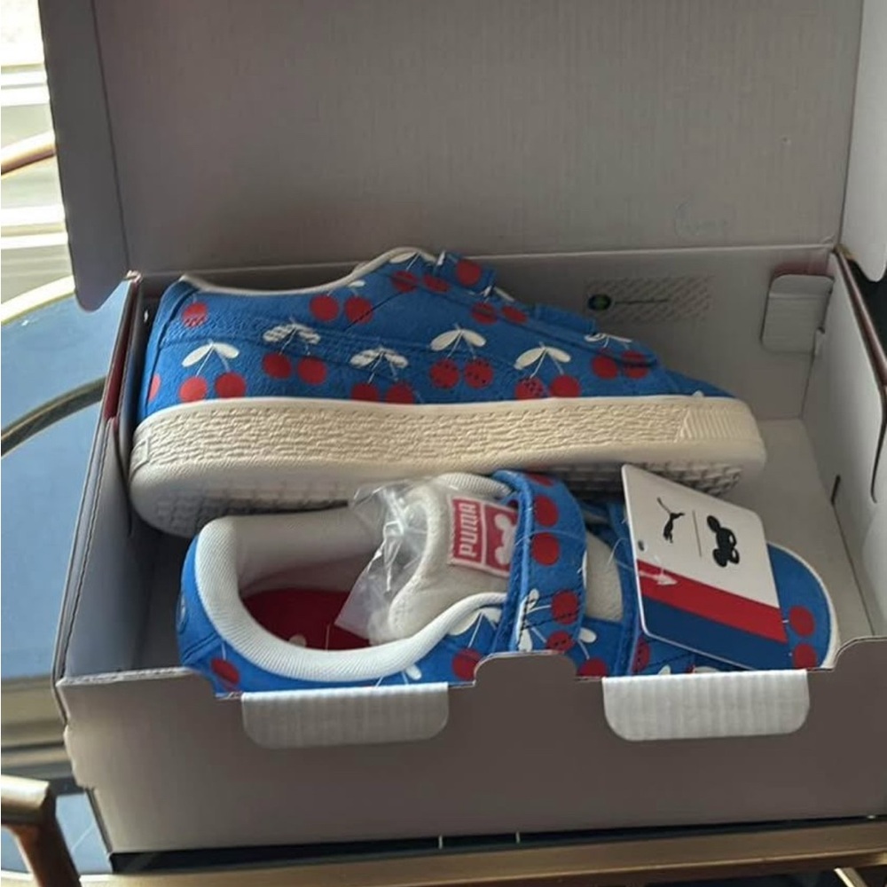 Puma Suede Cherry Sneakers 2.5C New in box